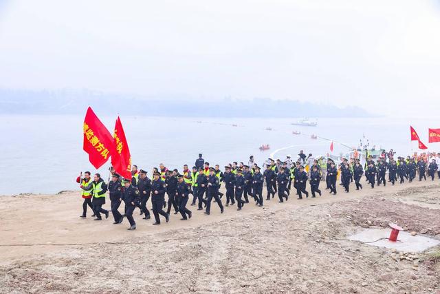 高規(guī)格跨區(qū)域聯(lián)合處置嘉陵江流域展開(kāi)突發(fā)環(huán)境事件應(yīng)急演練(圖3)