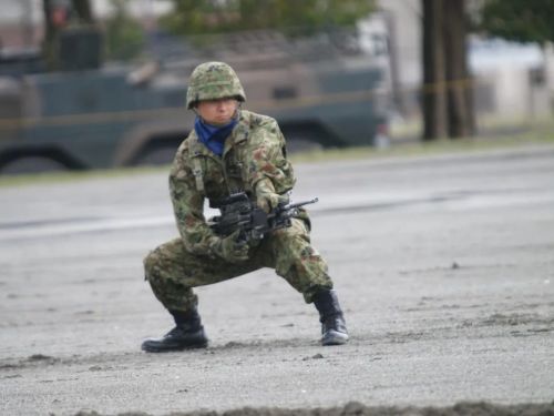 Im（中國體育）：最離奇的死法？日本自衛(wèi)隊員被機槍砸中胸口當(dāng)場死亡！丨輕武專欄(圖8)