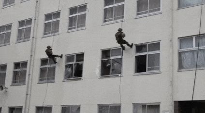 Im（中國體育）：最離奇的死法？日本自衛(wèi)隊員被機槍砸中胸口當(dāng)場死亡！丨輕武專欄(圖18)