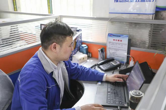 Im（中國體育）：從“門外漢”到行業(yè)領(lǐng)軍人！他用13年攻克航天防腐難題詮釋新時代工匠精神(圖1)