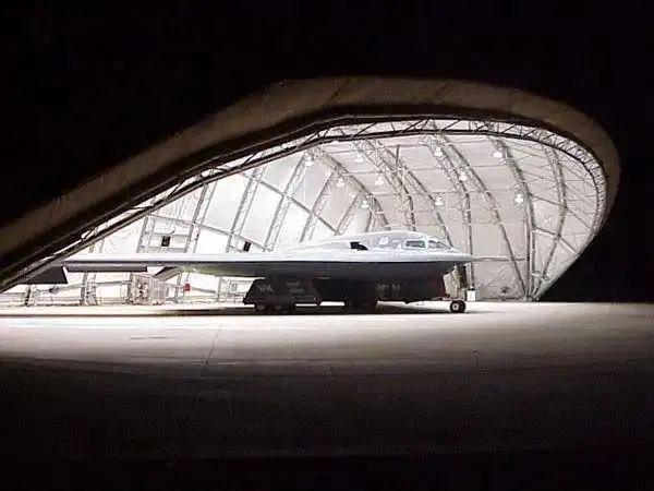 俄羅斯轟炸機(jī)“傻呵呵”露天停放被烏軍擊中41架是因?yàn)樽袷孛蓝鞱ew-START規(guī)定？(圖6)